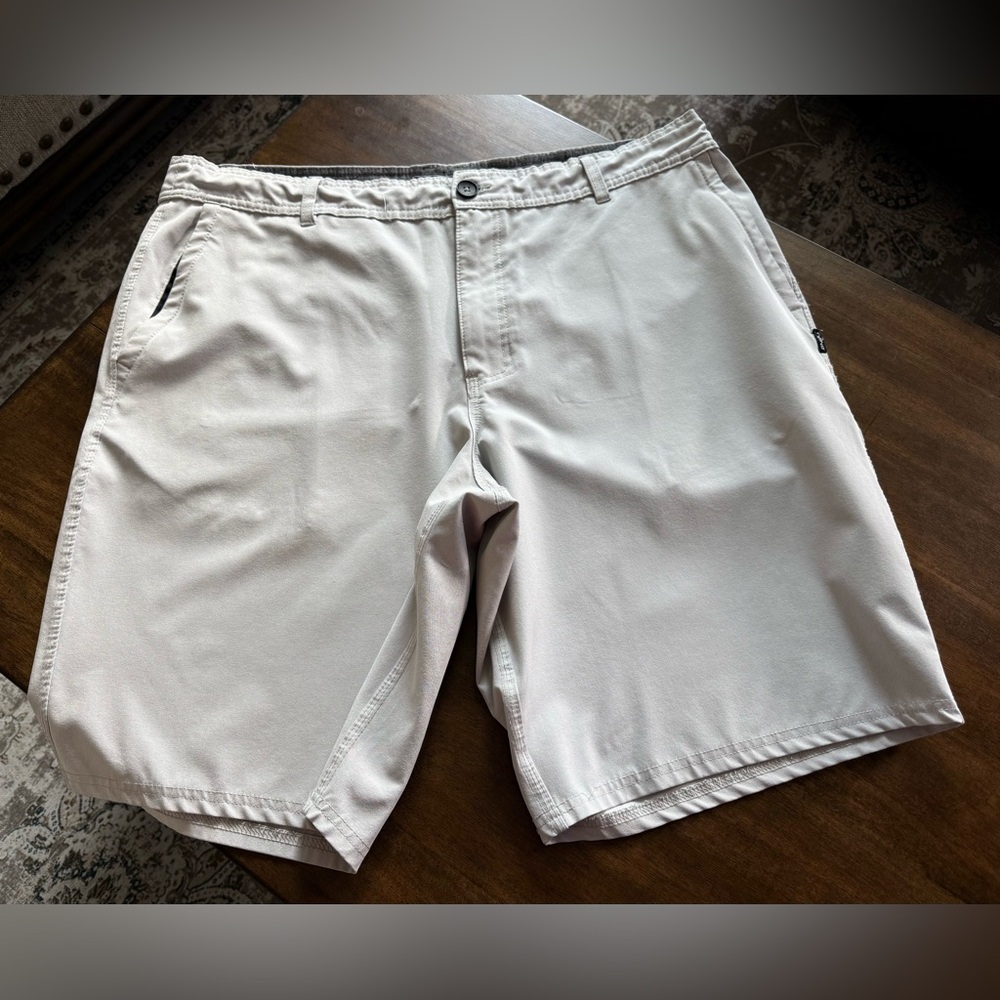 Men's Stylish Cream Flat Front Shorts